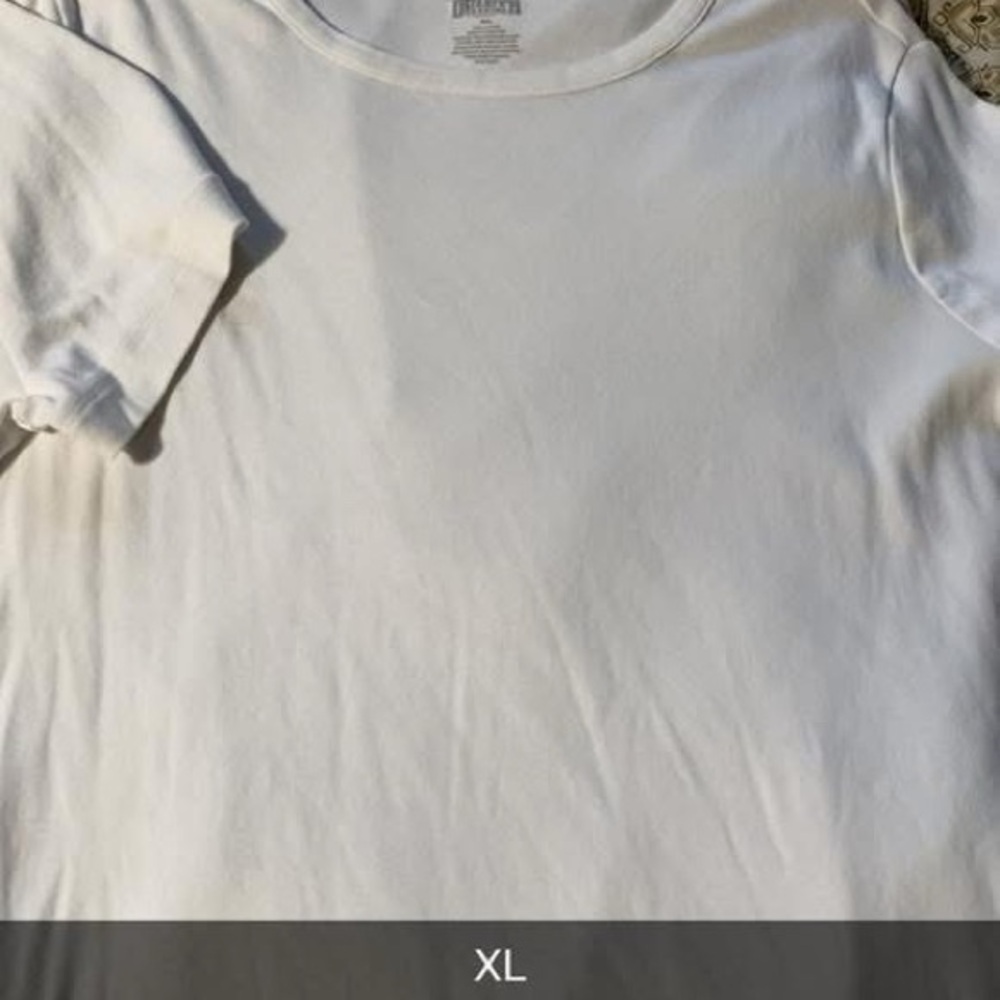 Duluth Trading Co White Short Sleeve Tee